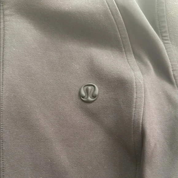 Lululemon Golf Wind-Resistant Jacket - Picture 2 of 5